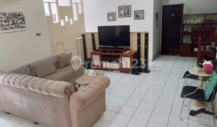 KOSTAN 3 LANTAI RAMAI STRATEGIS SIAP HUNI DI CIPADUNG BANDUNG