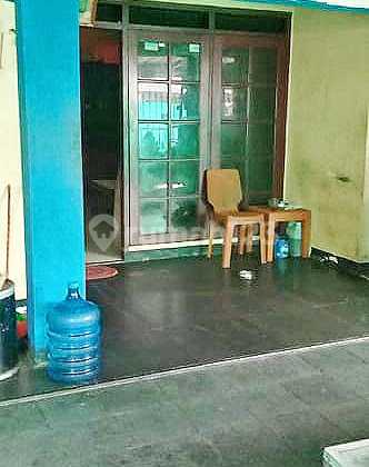 Strategically located spacious house ready to occupy on the main road in Antapani, Bandung. 2