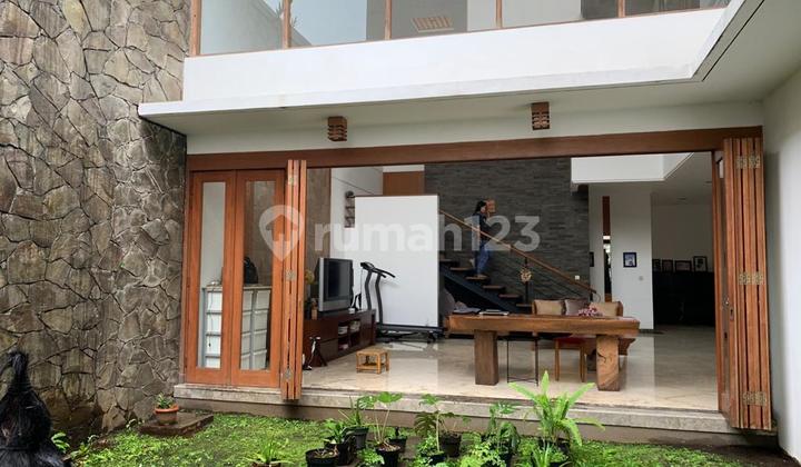 For Sale House in Batununggal Mainroad Semi Furnished Near Buahbatu Toll Road 2