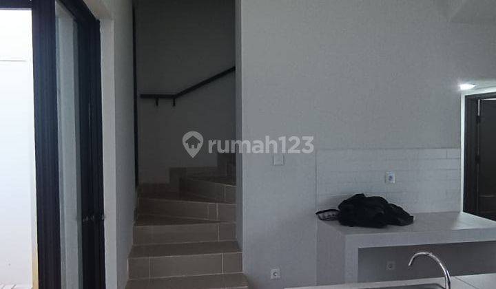 RUMAH NYAMAN MINIMALIS MODERN SIAP HUNI DI SUMMARECON CLUSTER FLORA FREYA BANDUNG 2