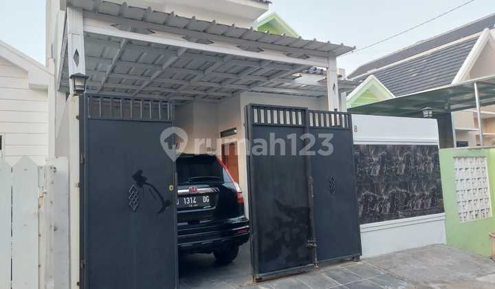RUMAH BAGUS MINIMALIS MODERN 2 LANTAI SIAP HUNI DI CISARANTEN BANDUNG 1