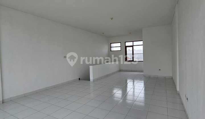 RUKO LUAS STRATEGIS 2 LANTAI SIAP PAKAI DI DERWATI MAS BANDUNG