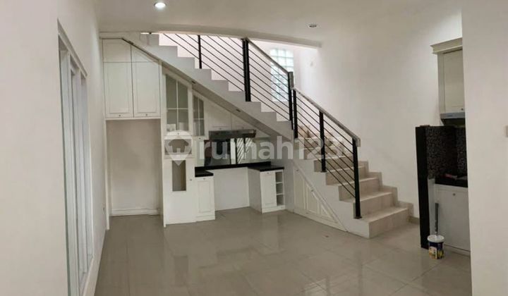 RUMAH MINIMALIS MODERN 2 LANTAI NYAMAN SIAP HUNI DI ARCAMANIK BANDUNG RUMAH MINIMALIS MODERN 2 LANTAI NYAMAN SIAP HUNI DI ARCAMANIK BANDUNG