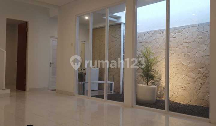 For Sale House in the City Center of Bandung, Turangga Near Trans Studio Mall TSM