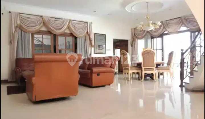 RUMAH MEWAH MODERN 3 LANTAI SIAP HUNI DI CIPAGANTI BANDUNG RUMAH MEWAH MODERN 3 LANTAI SIAP HUNI DI CIPAGANTI BANDUNG