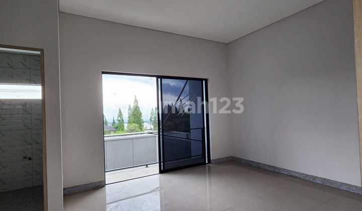 Dijual Rumah Hunian Bangunan Baru di Pondok Hijau Bandung