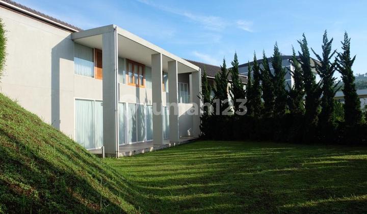 Dijual Rumah Lux Bagus 2 Lantai Lingkungan Nyaman Siap Huni di Dago Pakar Bandung Utara Dijual Rumah Lux Bagus 2 Lantai Lingkungan Nyaman Siap Huni di Dago Pakar Bandung Utara