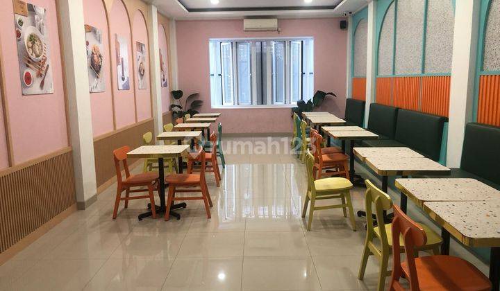 Disewakan Ruko 3 Lantai Cocok Untuk Usaha Kuliner Siap Pakai di Setrasari Bandung 1