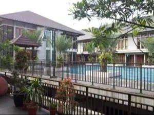 Rumah Nyaman 2 Lantai Semi Furnished Siap Huni Di Istana Pasteur Regency Bandung 1