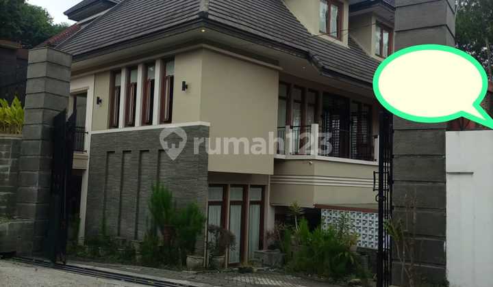 Rumah Villa 3 Lantai Nyaman Siap Huni di Dagi Ciburial Bandung 1