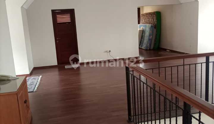 Rumah Villa 3 Lantai Nyaman Siap Huni di Dagi Ciburial Bandung 2