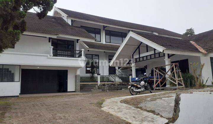 RUMAH CANTIK NYAMAN TERAWAT 2 LANTAI SIAP HUNI DI LEMBANG BANDUNG 1