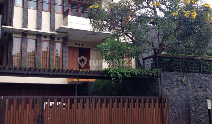 Rumah Mewah 3 Lantai Full Furnished Siap Huni Di Setrasari Bandung 1