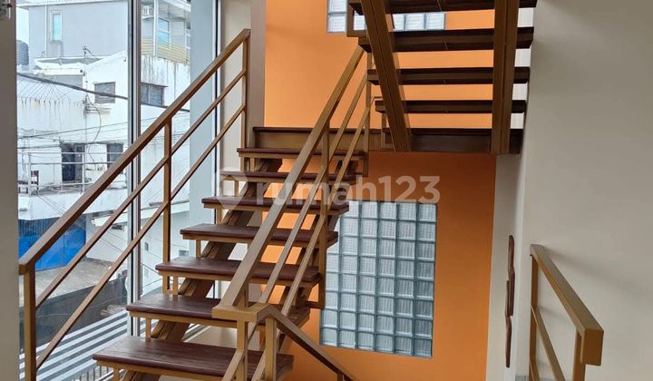 KOST EKSKLUSIF 3 LANTAI NYAMAN STRATEGIS SIAP HUNI DI DAGO BANDUNG