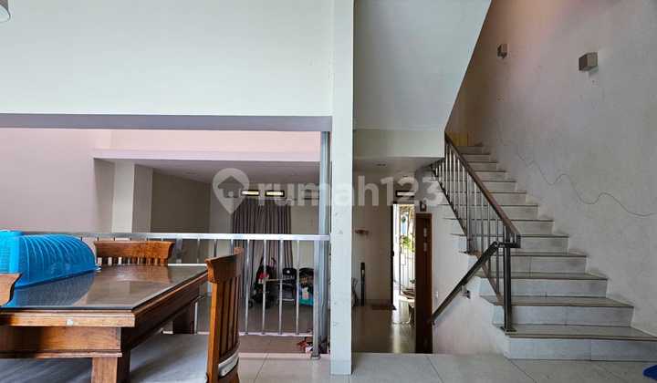 Nice Comfortable Strategic Ready-to-Live House in Istana Pasteur Regency Bandung 2