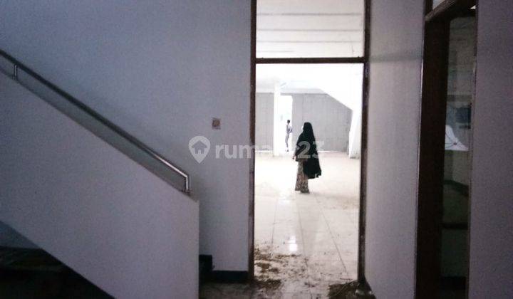 RUANG USAHA LUAS STRATEGIS LOKASI RAMAI SIAP PAKAI DI RAYA PADALARANG BANDUNG 2
