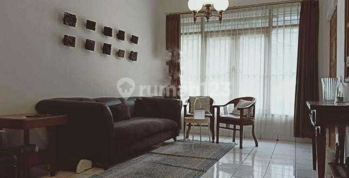 RUMAH LUAS 3 LANTAI ASRI NYAMAN SIAP HUNIM DI SAYAP CIUMBULEUIT BANDUNG