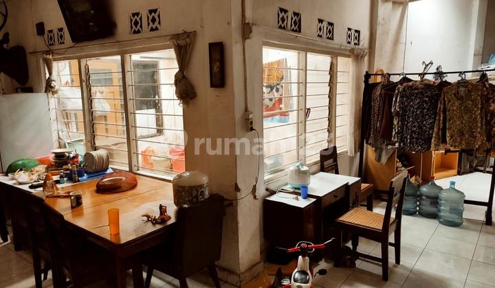 WIDE HOUSE LAND AREA CALCULATION STRATEGIC LOCATION READY TO OCCUPY ON MAIN ROAD PAJAJARAN BANDUNG 2