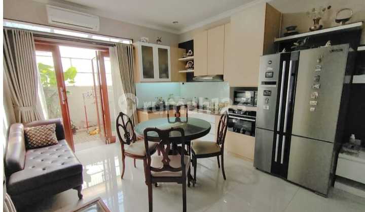 Rumah Asri Nyaman 2 Lantai Siap Huni di Cigadung Bandung