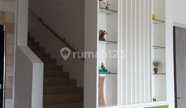 Villa Luas Nyaman Lingkungan Sejuk Siap Huni di Lembang Bandung