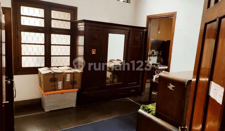 Rumah Tua Hitung Tanah Luas Strategis Siap Huni di Mainroad Pajajaran Bandung 2