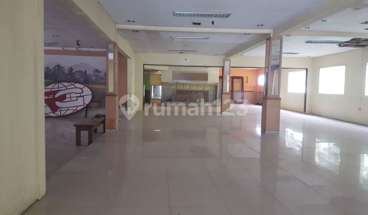 SPACIOUS STRATEGIC COMMERCIAL SPACE READY FOR USE ON MAIN ROAD SETIABUDI BANDUNG SPACIOUS STRATEGIC COMMERCIAL SPACE READY FOR USE ON MAIN ROAD SETIABUDI BANDUNG