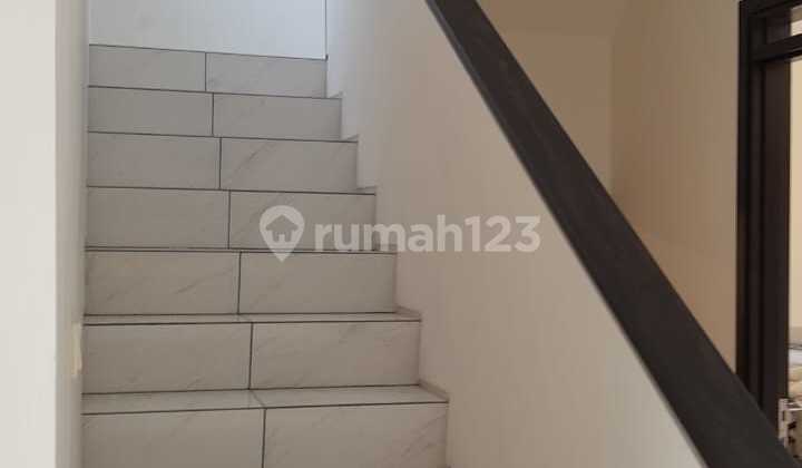 Rumah Bagus Nyaman Terawat 2 Lantai Siap Huni di Tatar Tarubhawana Kota Baru Parahyangan Kbp Bandung 2