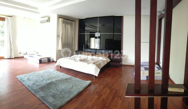 Rumah Bagus Full Furnished Siap Huni di Ciumbuleuit Bandung