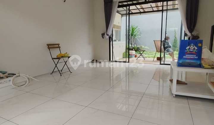 Rumah Cantik Minimalis 2 Lantai Semi Furnished Lingkungan Aman Nyaman di Tatar Tarubhawana Kota Baru Parahyangan Kbp Bandung