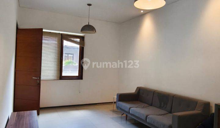 Rumah Nyaman Minimalis Modern 2 Lantai Semi Furnished Siap Huni Di Setraduta Bandung