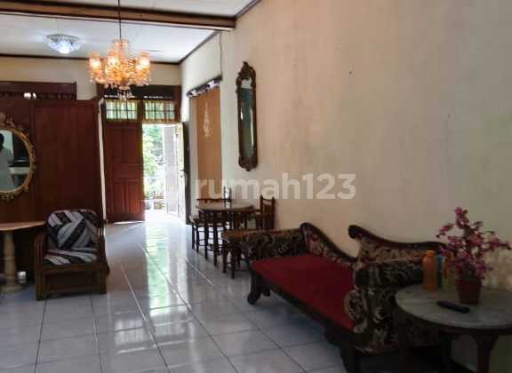 Rumah Keren 2 Lantai Full Furnished Siap Huni di Setraduta Bandung