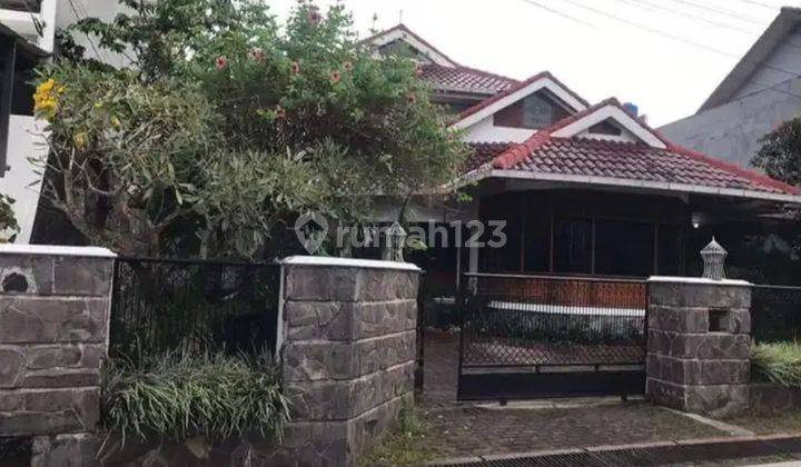 Rumah Mewah Strategis Tengah Kota Siap Huni Di Sayap Pajajaran Bandung 1