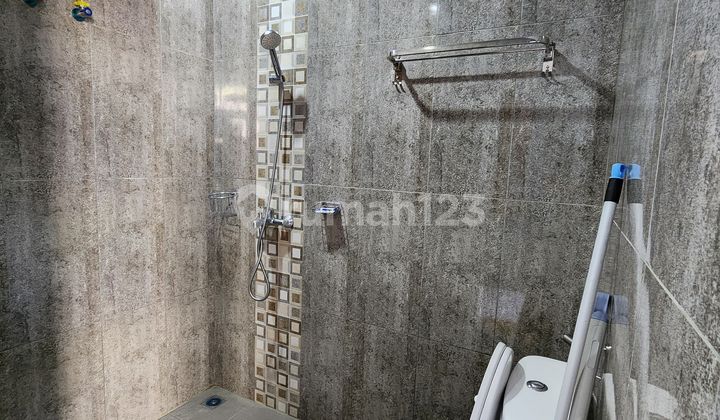 Spacious, comfortable, modern minimalist fully furnished ready-to-live house in Budi Indah, Bandung. 2