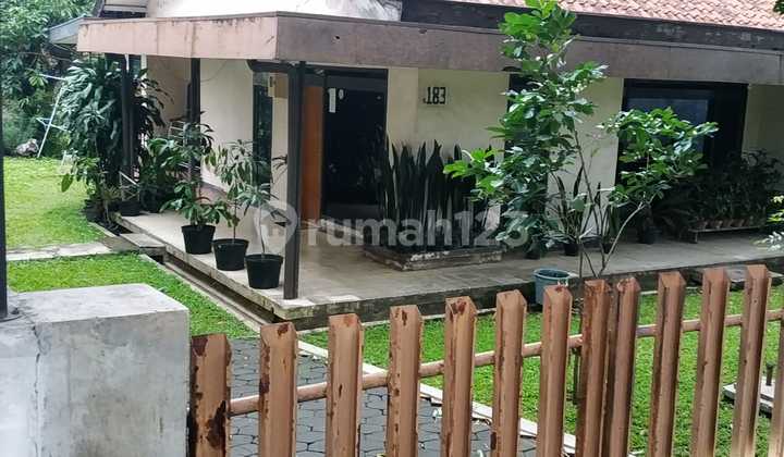 Rumah Luas Nyaman Asri Cocok untuk Kostan Siap Huni di Gegerkalong Bandung