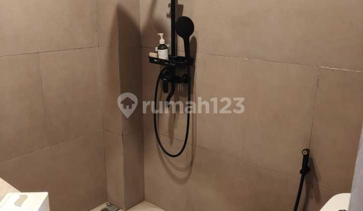 RUKO RENDENG 2-STORY BUILDING STRATEGIC BUSY LOCATION READY TO USE IN GUNUNG BATU BANDUNG