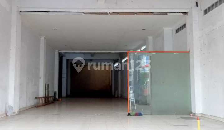 Ruko Luas Strategis 2,5 Lantai Siap Pakai di Cimahi Ruko Luas Strategis 2,5 Lantai Siap Pakai di Cimahi