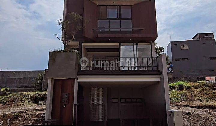 Rumah Baru Minimalis Modern 2 Lantai Siap Huni Di Setraduta Bandung 1