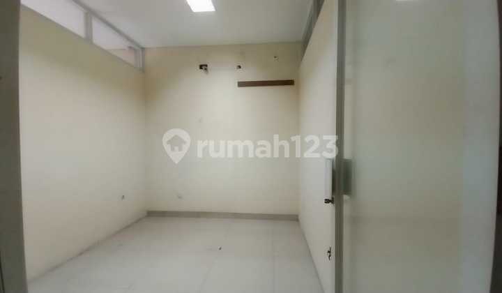 3-STOREY RUKO (SHOPHOUSE) IN THE STRATEGIC CITY CENTER, READY FOR USE, IN NARIPAN WING, BANDUNG 2