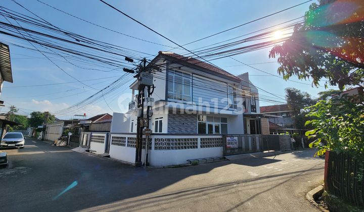 Rumah dan Ruang Usaha Hoek di Mainroad Jl Leuwi Sari Raya Bandung 2
