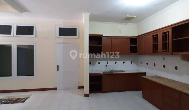 Dijual Rumah Besar 2 Lantai Siap Huni di Komplek Villa Bandung Indah Sayap Jatinangor Bandung 2