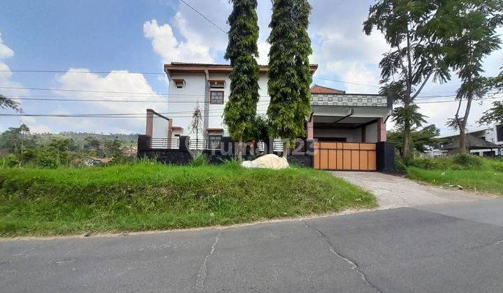 RUMAH LUAS 2 LANTAI LINGKUNGAN NYAMAN SIAP HUNI DI CIPARAY BANDUNG 1