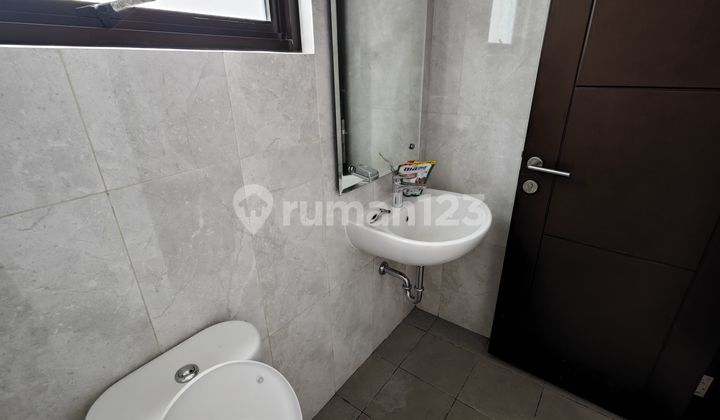 Rumah Nyaman Minimalis Modern 2 Lantai Siap Huni di Podomoro Park Cluster Fashagriya Bandung 2