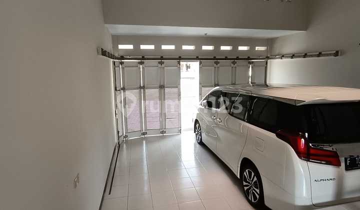 For Sale House in Kota Baru Parahyangan Bandoeng Tempo Doeloe Hoek Style (KBP), Btd 2