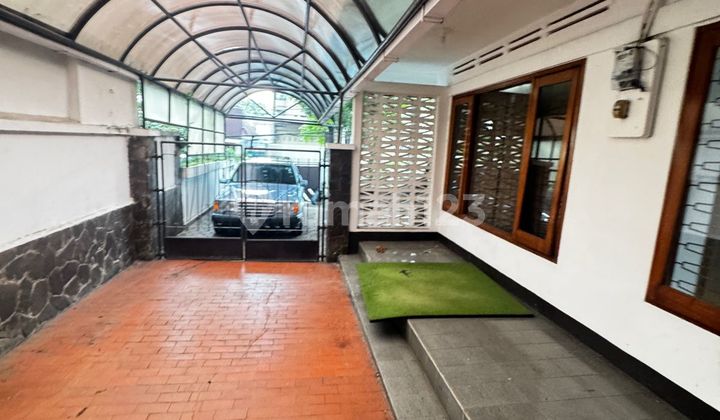 Rumah Luas Asri Nyaman Terawat Siap Huni di Cimanuk Bandung Rumah Luas Asri Nyaman Terawat Siap Huni di Cimanuk Bandung