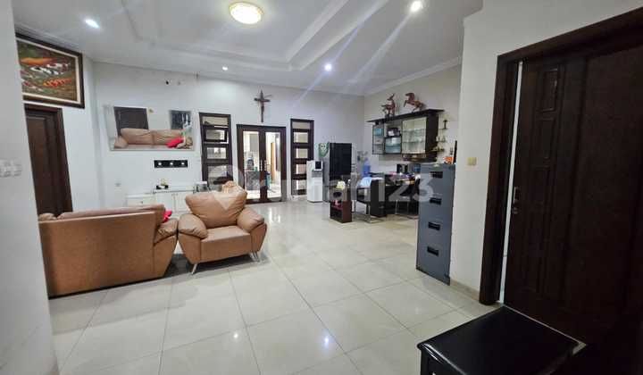 RUMAH LUAS BAGUS MINIMALIS MODERN SIAP HUNI DI MAINROAD SINGGASANA PRADANA BANDUNG 2