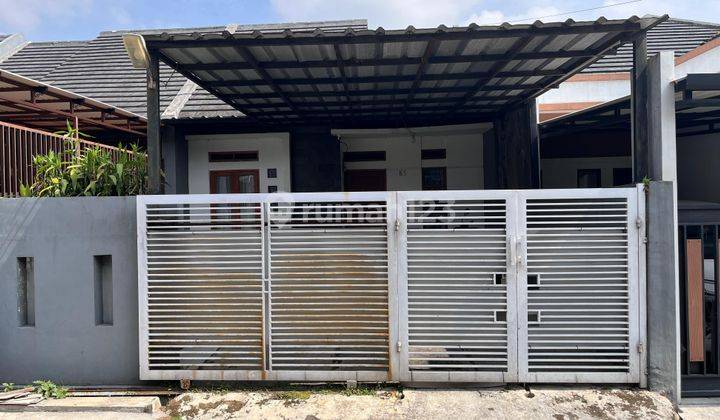 RUMAH BAGUS MINIMALIS MODERN 2 LANTAI SIAP HUNI DI ARCAMANIK BANDUNG