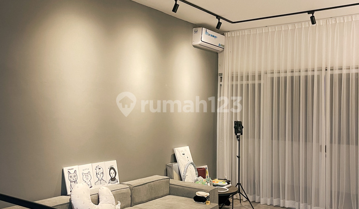 Dijual Rumah Semi Furnished 2 Lantai Awiligar Siap Huni