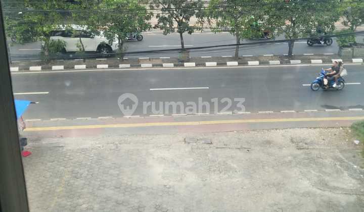 Ruko Strategis dan Siap Pakai di Jatiwaringin Raya,Bekasi..