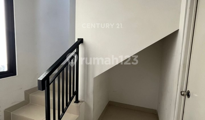 Residential Home in a Comfortable and Strategic Environment at Casa Arjuna Pamulang 2