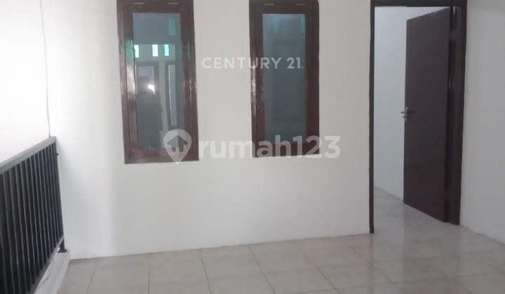 Rumah 2 Lt Bonus Kios di Jalan Raya Cipondoh Makmur Tangerang